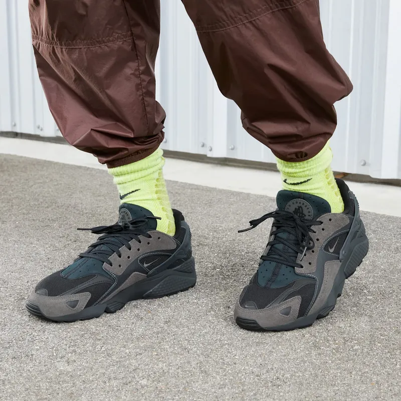 nike-air-huarache DZ3306-002