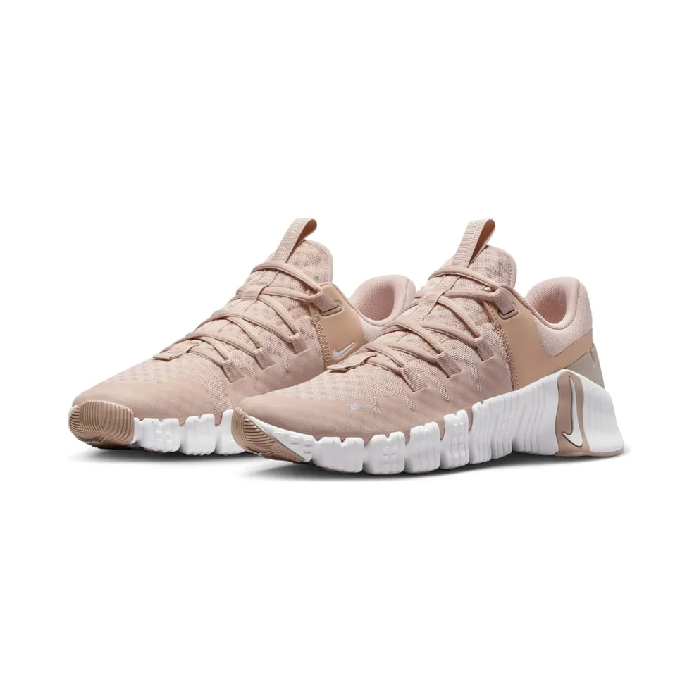 Nike Free Metcon 5 “Pink Oxford” (DV3950-600)