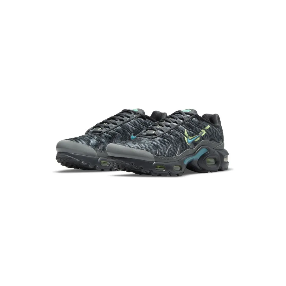 Nike Air Max Plus “Smoke Grey / Lime Glow / Off-Noir / Aquamarine” (DM3266-001)