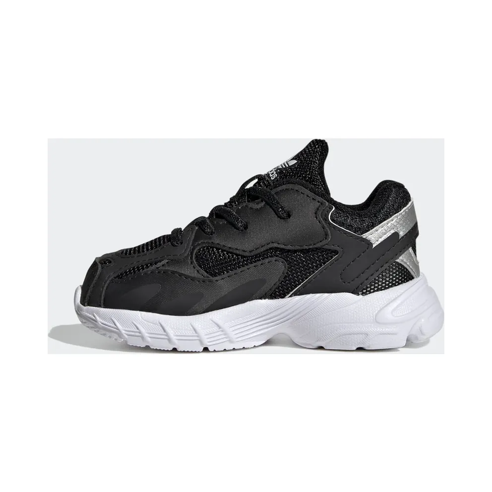 Adidas Astir Core Black / Core Black / Cloud White (GY6664)