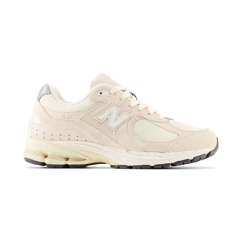 New Balance 2002R “Calm Taupe” (M2002RCC)