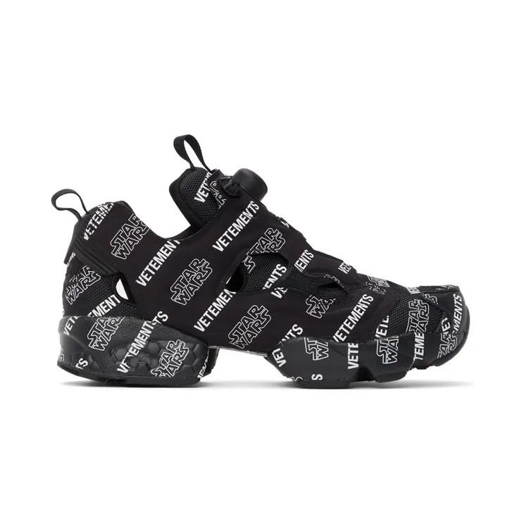 VETEMENTS Black Reebok Edition STAR WARS Instapump Fury Sneakers (UE52SN100B)