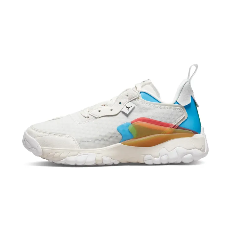 Jordan Delta 2 SEen Grey “Sail / Chile Red / Signal Blue / Black” (DJ9843-106)