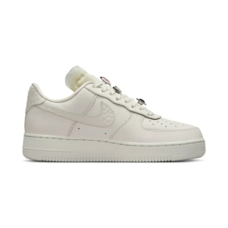 nike-air-force DN5463-001