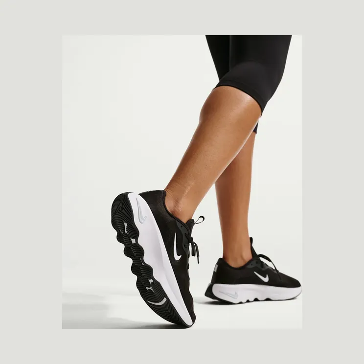 nike-motiva II7278-001