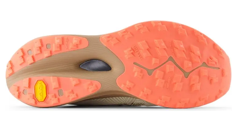 new-balance-fuelcell MTTRXUR1