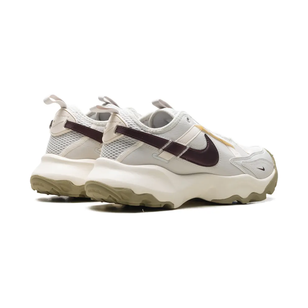 Nike TC 7900 “Light Bone Burgundy Crush” (DD9682-003)