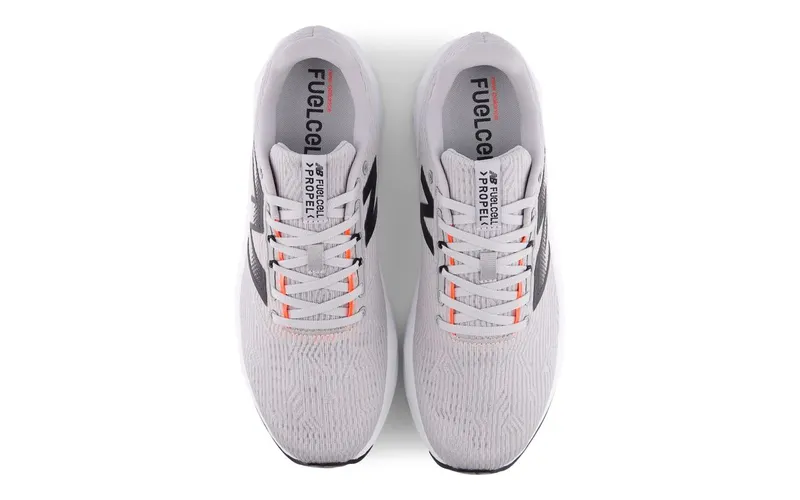 New Balance Fuelcell Propel Grey