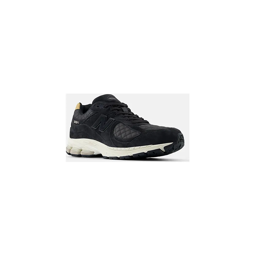 New Balance 2002R Quilted Black (M2002RPG)