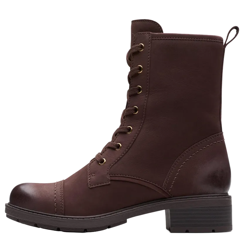 Clarks Hearth Maye Boot “Dark Brown Nubuck” (26179618)