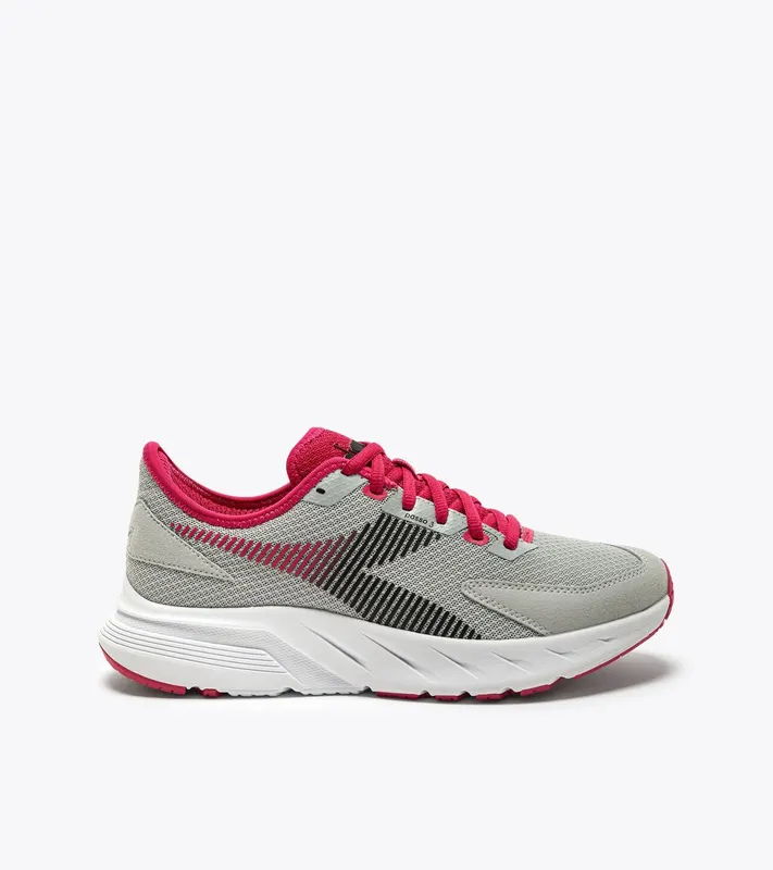 Diadora Passo – “Silver Rubine Red” (101.179548_D0500)