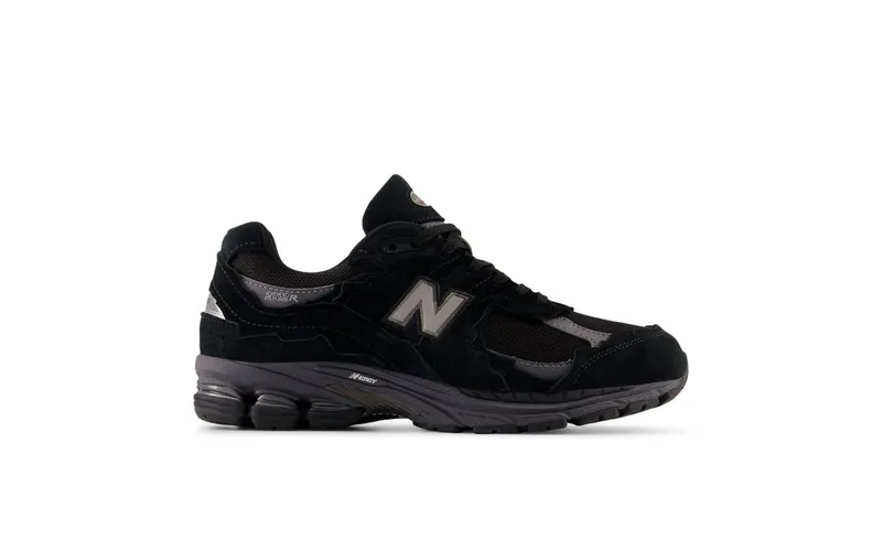 New Balance 2002R Gore-Tex “Protection Pack – Black” (U20023MB)