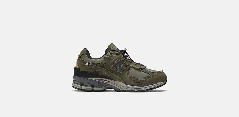 New Balance 2002R “Protection Pack – Dark Moss” (M2002RDN)