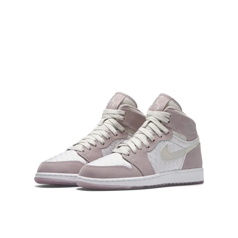 Jordan 1 Retro Heiress Plum Fog (GS) (832596-025)