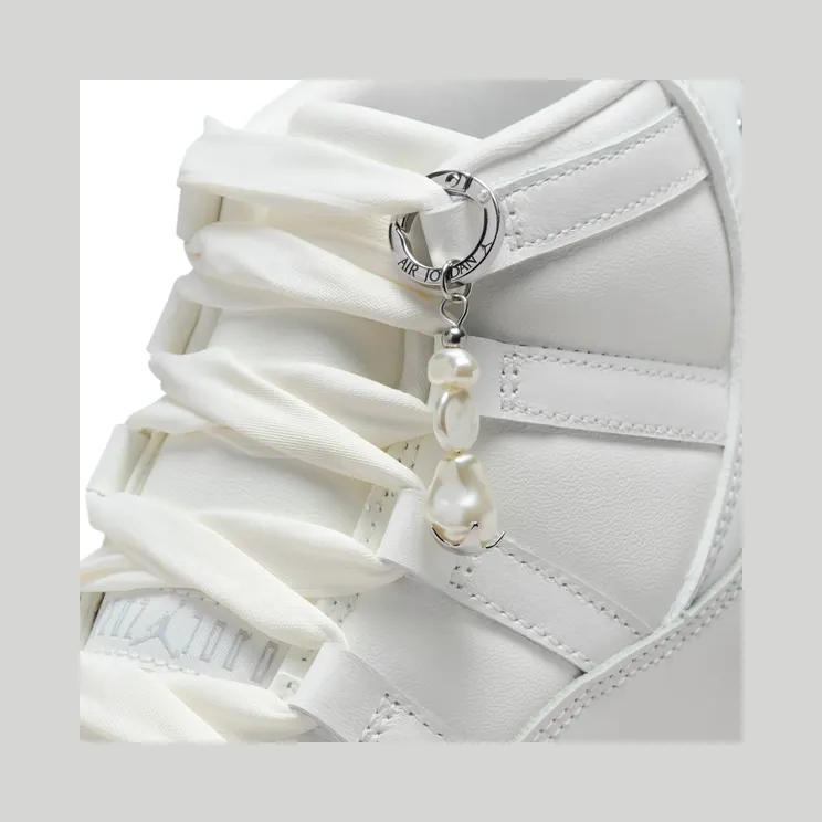 air-jordan-11 AR0715-110