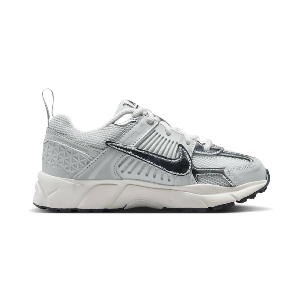 Nike Zoom Vomero 5 Photon Dust/Gridiron/Sail/Chrome (IR4587-001)