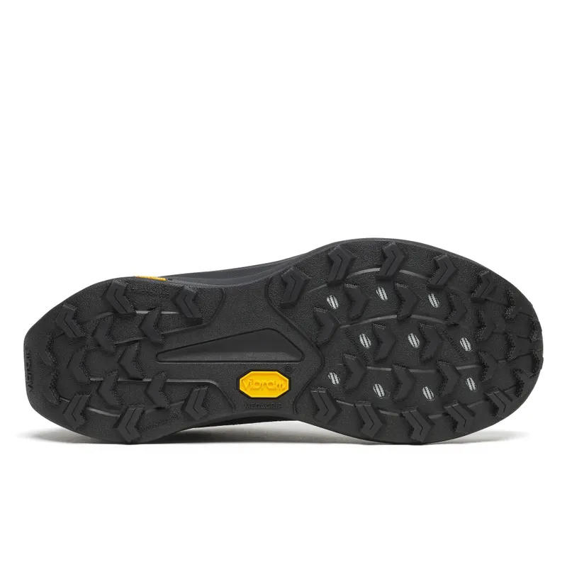 SAUCONY Peregrine 16 GTX “Triple Black” (S11068-102)