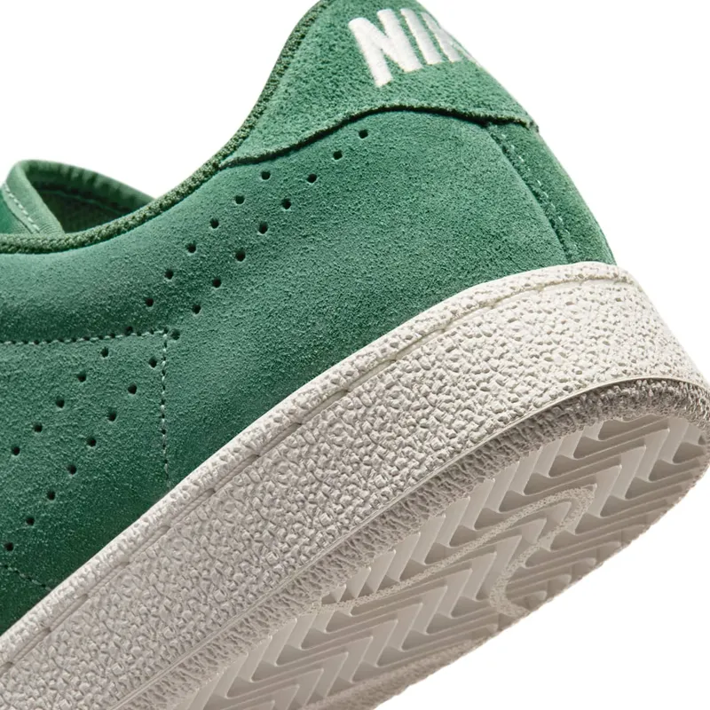 nike-tennis-classic IQ7388-300