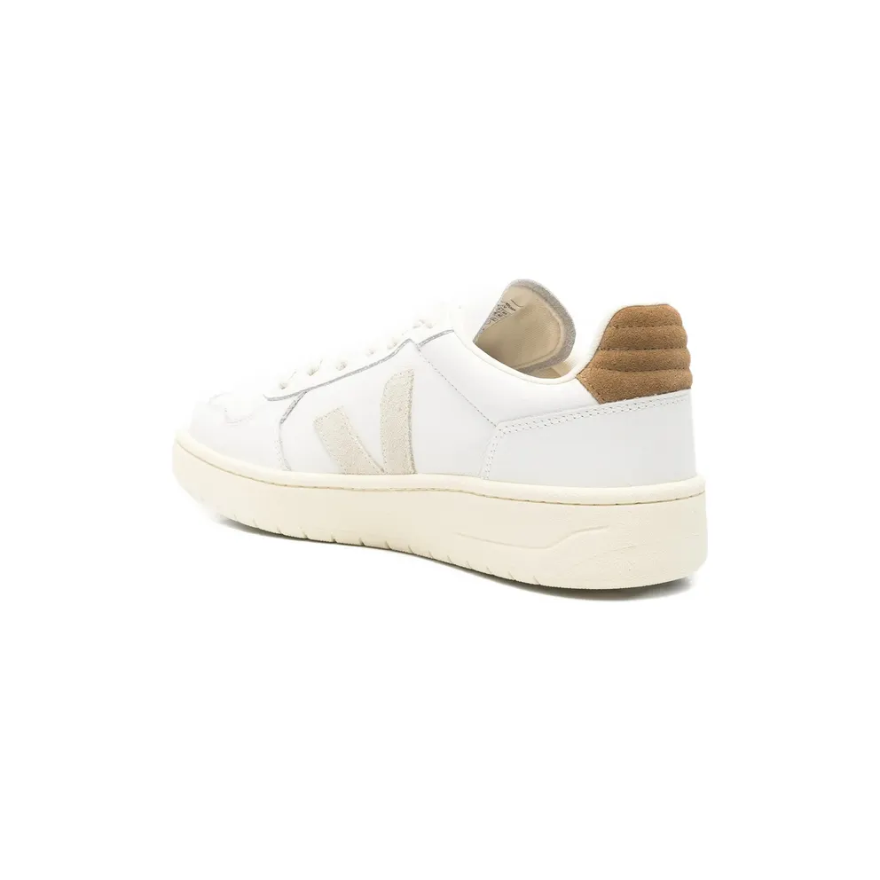 Veja V-82 II Leather “White” (VF3321447)