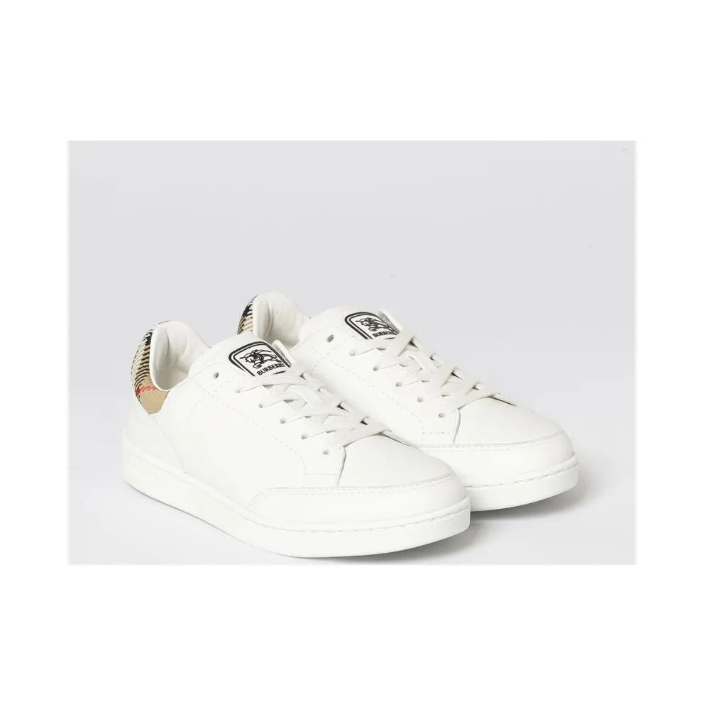 BURBERRY White (8118865)