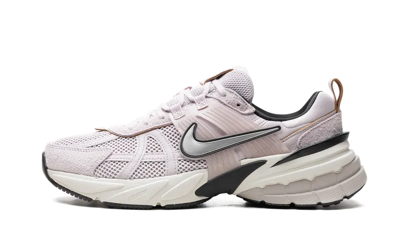 Nike V2K Run “Platinum Violet” (FN6703-001)