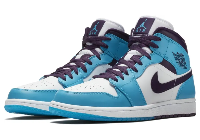 Air Jordan 1 Mid Sky Blue (554724-415)