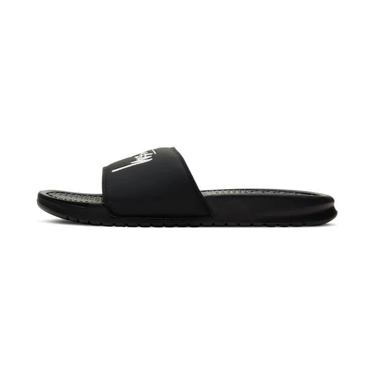 Nike Benassi Stussy “Black / Sail” (DC5239-001)