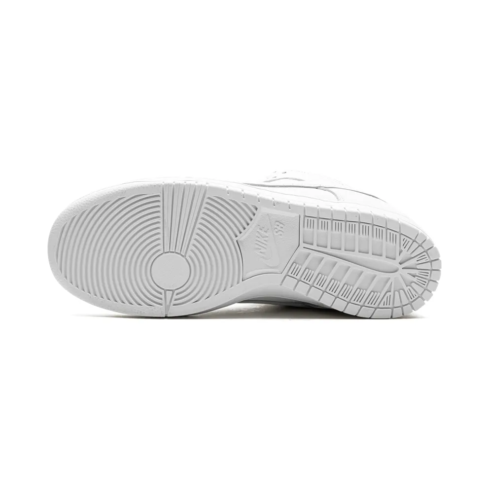 Nike SB Dunk Low Pro “Triple White” (FJ1674-100)