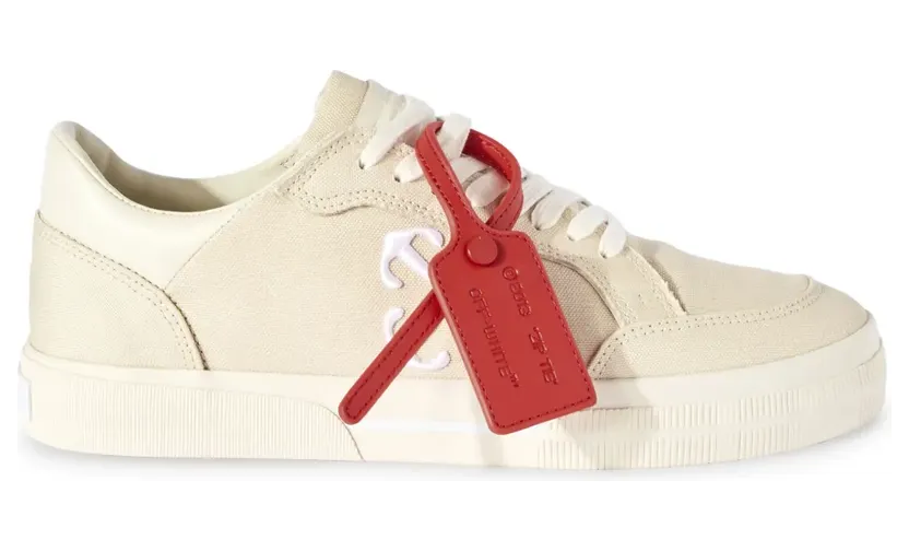Off-White Vulcanized Canvas-Sneakers mit Kontrastetikett Nude (OMIA293S24FAB0010301)