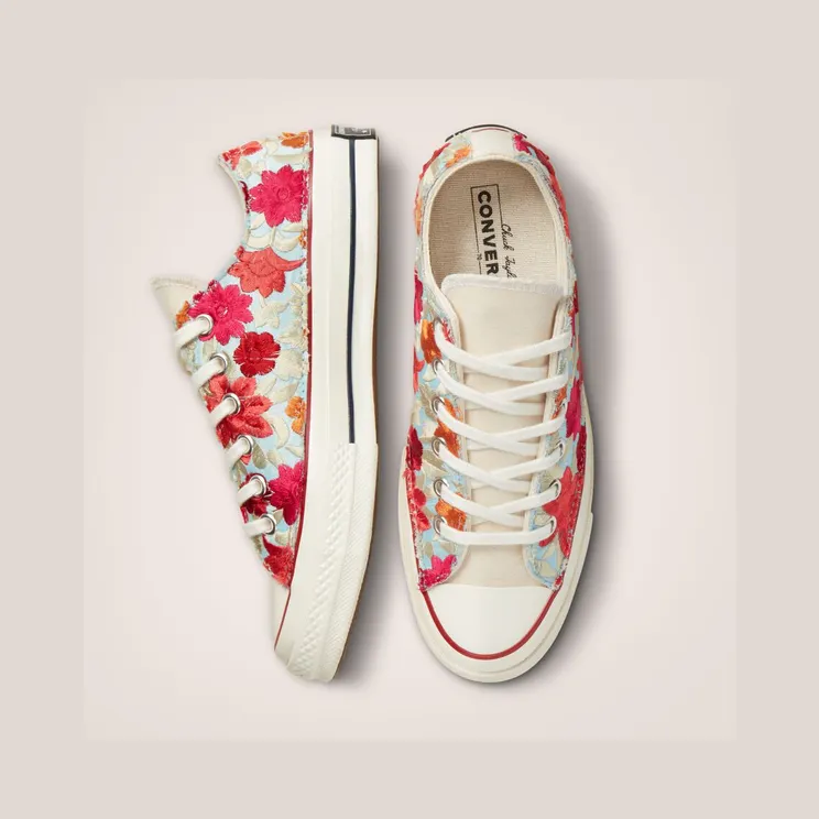 converse-chuck-taylor-all-star A03259C