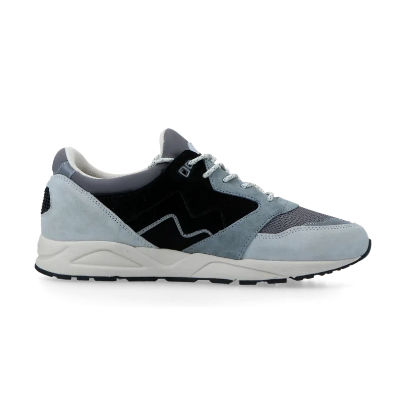 Karhu Aria 95 (dawn blue / jet black) – F803122