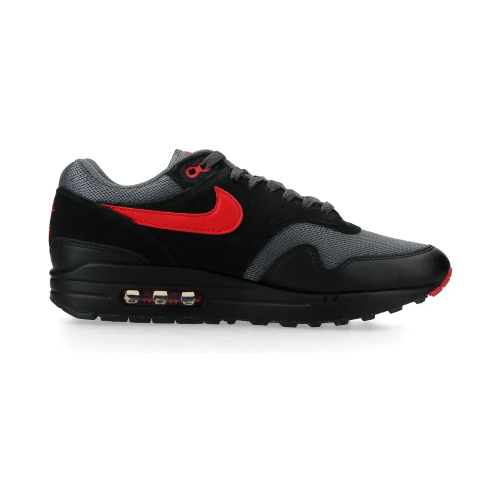 Nike Air Max 1 Essential (black / university red / iron grey) – FZ5808-008