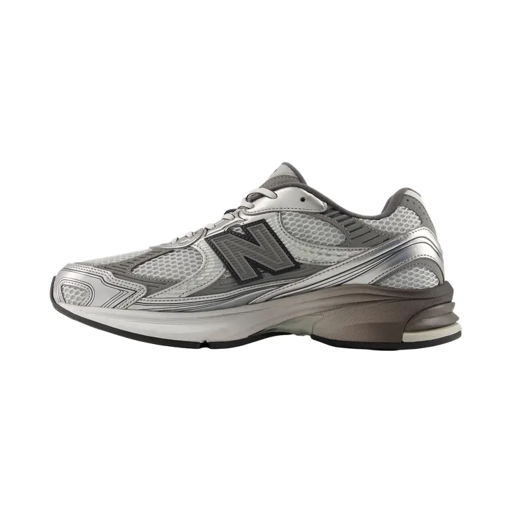 New Balance 2010 “Metallic Silver Grey”: de dagelijkse allrounder