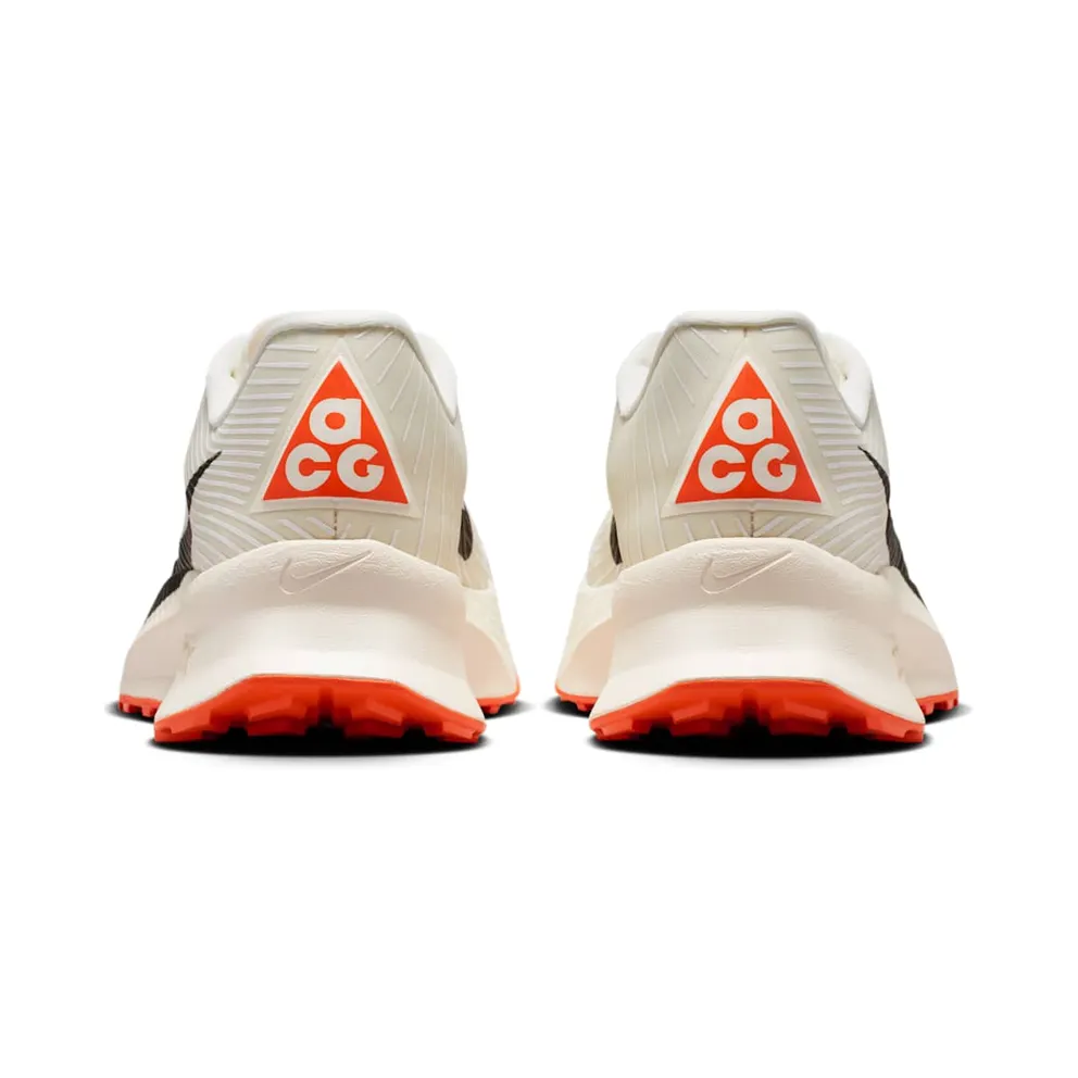 Nike ACG Ultrafly Trail-Racing “Sail / White / Safety Orange / Black” (HF5668-101)