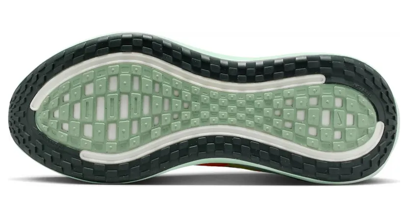 nike-vomero-plus IQ0605-701