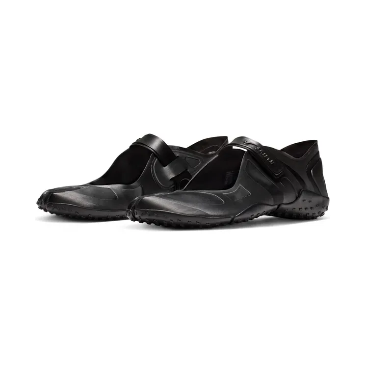 nike-rift IQ7158-001