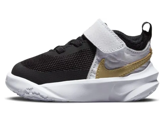 Nike Team Hustle D 10 Zwart (CW6737-002)