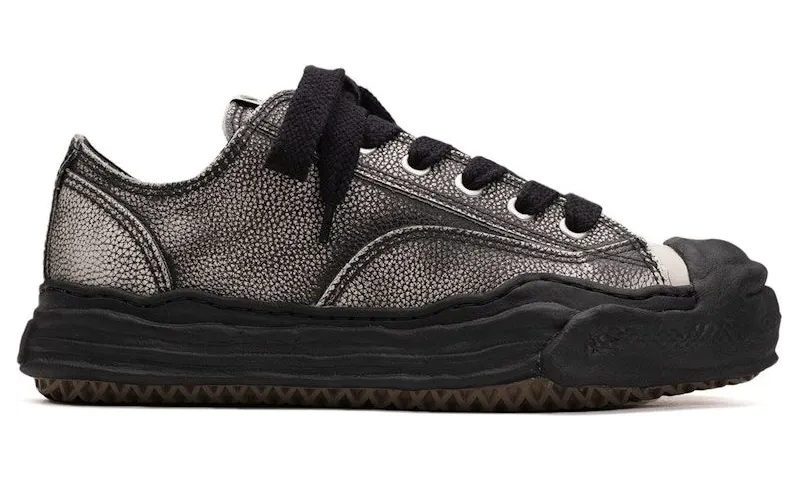 Maison Mihara Yasuhiro Hank OG Sole Brushed Shrink Leather Low Black (A14FW743-BLKBLK)