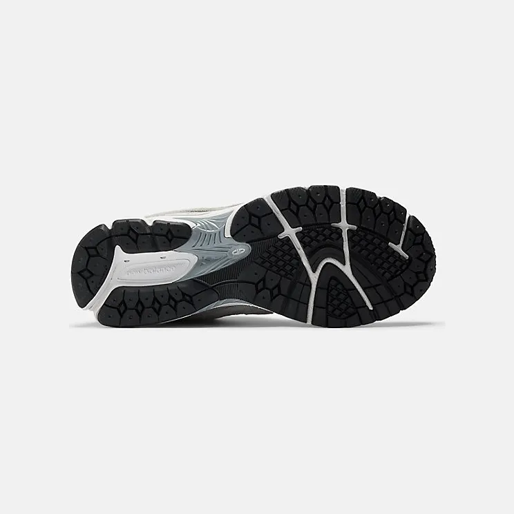 new-balance-2002r M2002RST