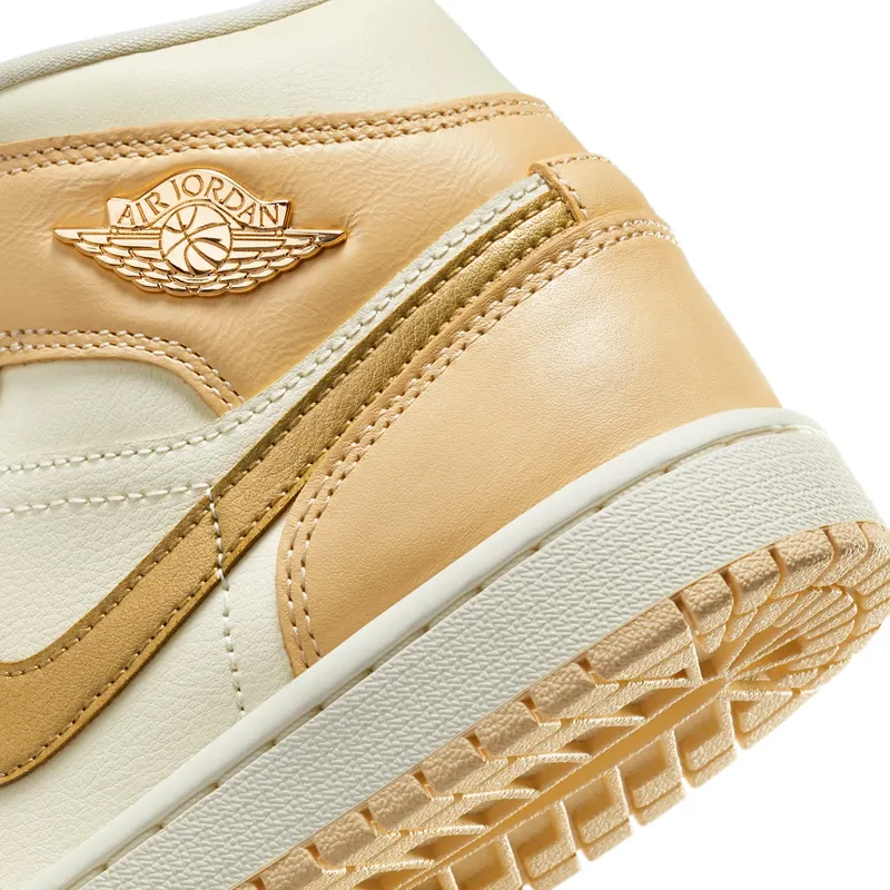 air-jordan-1 FB9892-200