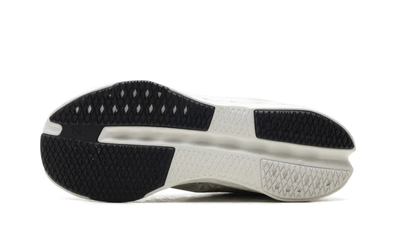 On Running Cloudsurfer Next “Fog Ivory” (3WE30053213)