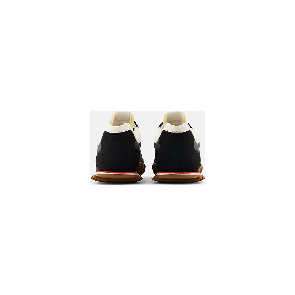 New Balance Black RC30 (URC30VC)