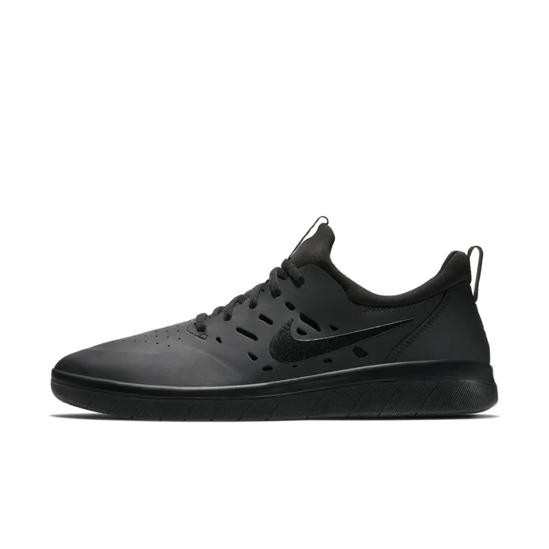Nike  SB Nyjah Free Triple Black Black/Black-Black (AA4272-003)