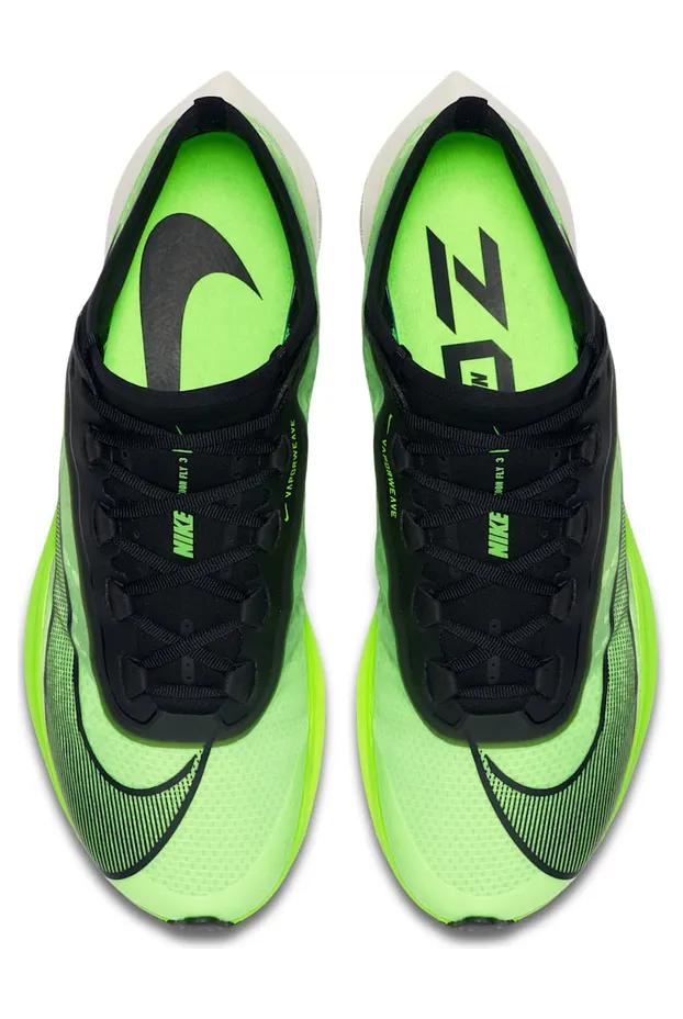nike-zoom AT8240-300