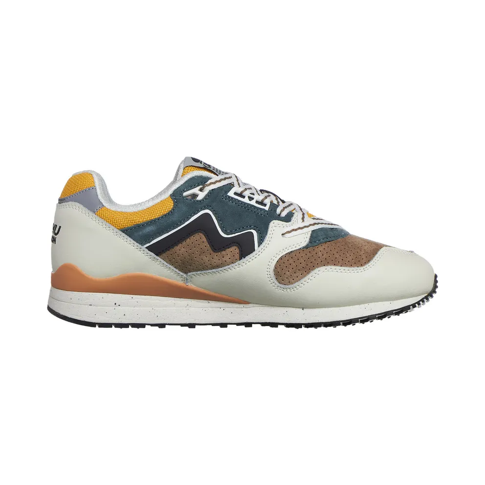 Karhu Synchron Classic Lily White / Jet Black (F802664)