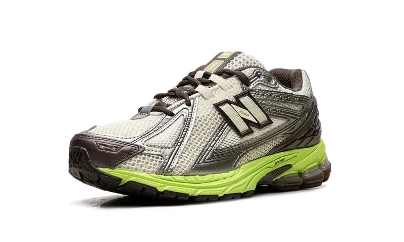 New Balance 1906R “SSENSE Exclusive 20th Anniversary” (M1906RSF)