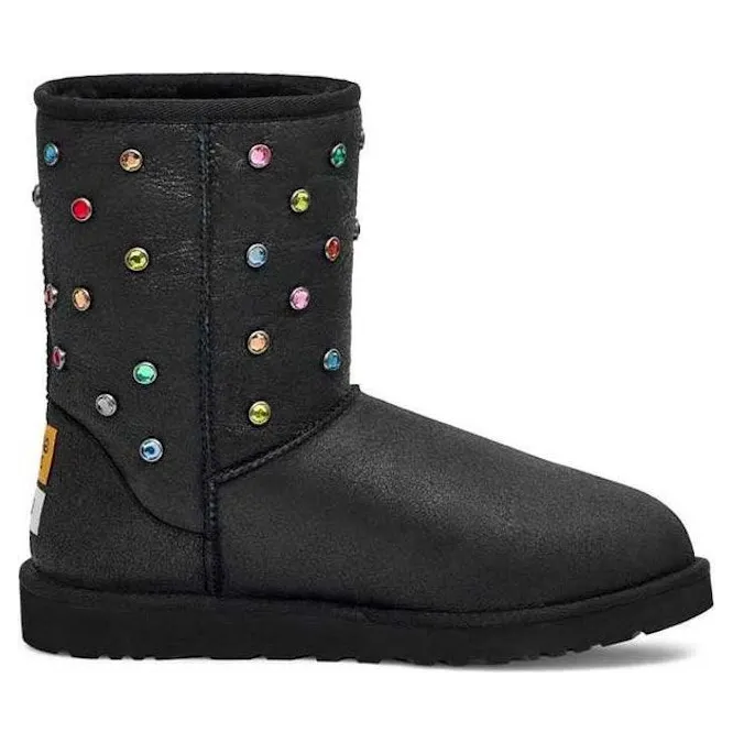 UGG Classic Short Boot Gallery Dept. Black (1166951-BLK)
