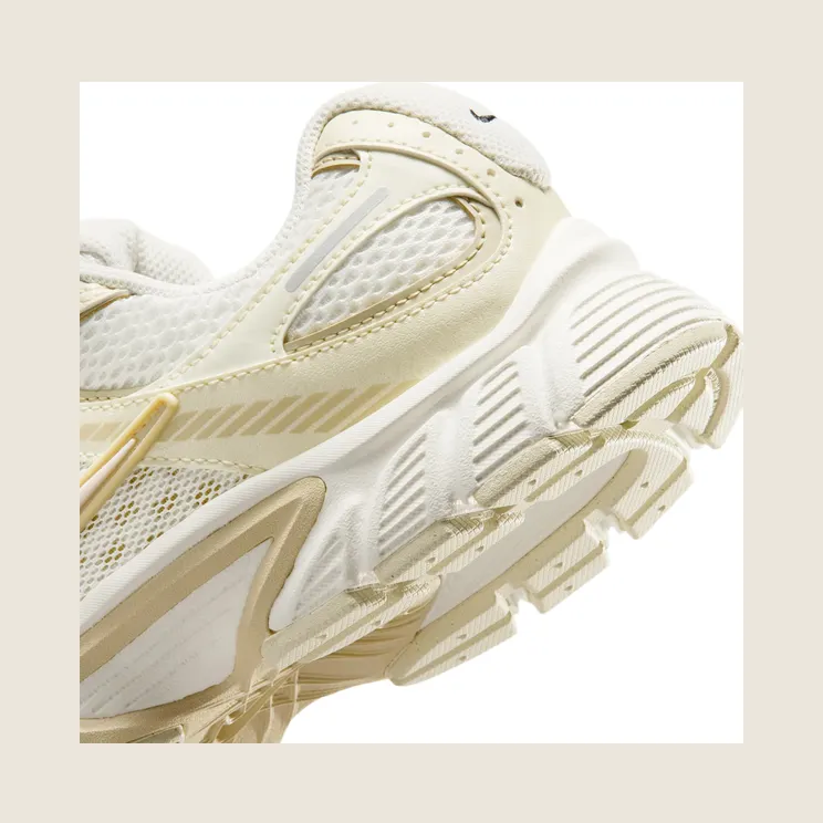 nike-v5-rnr IO0464-101