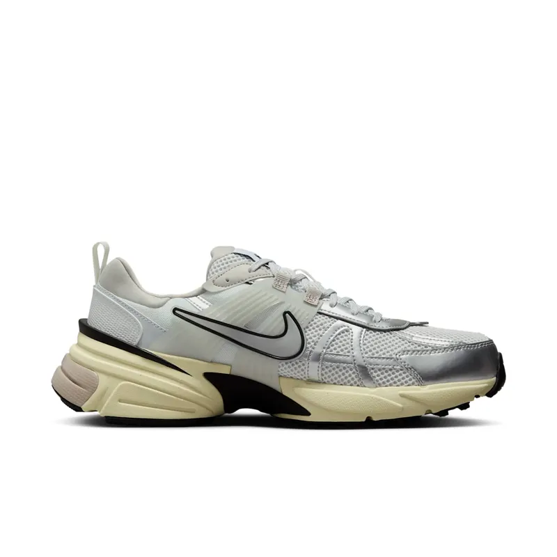 Nike V2K Run “Pure Platinum Metallic Silver” (HJ4497-100)
