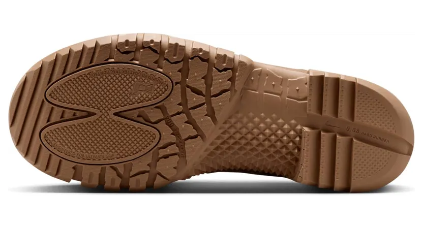 nike-sfb FV0572-900